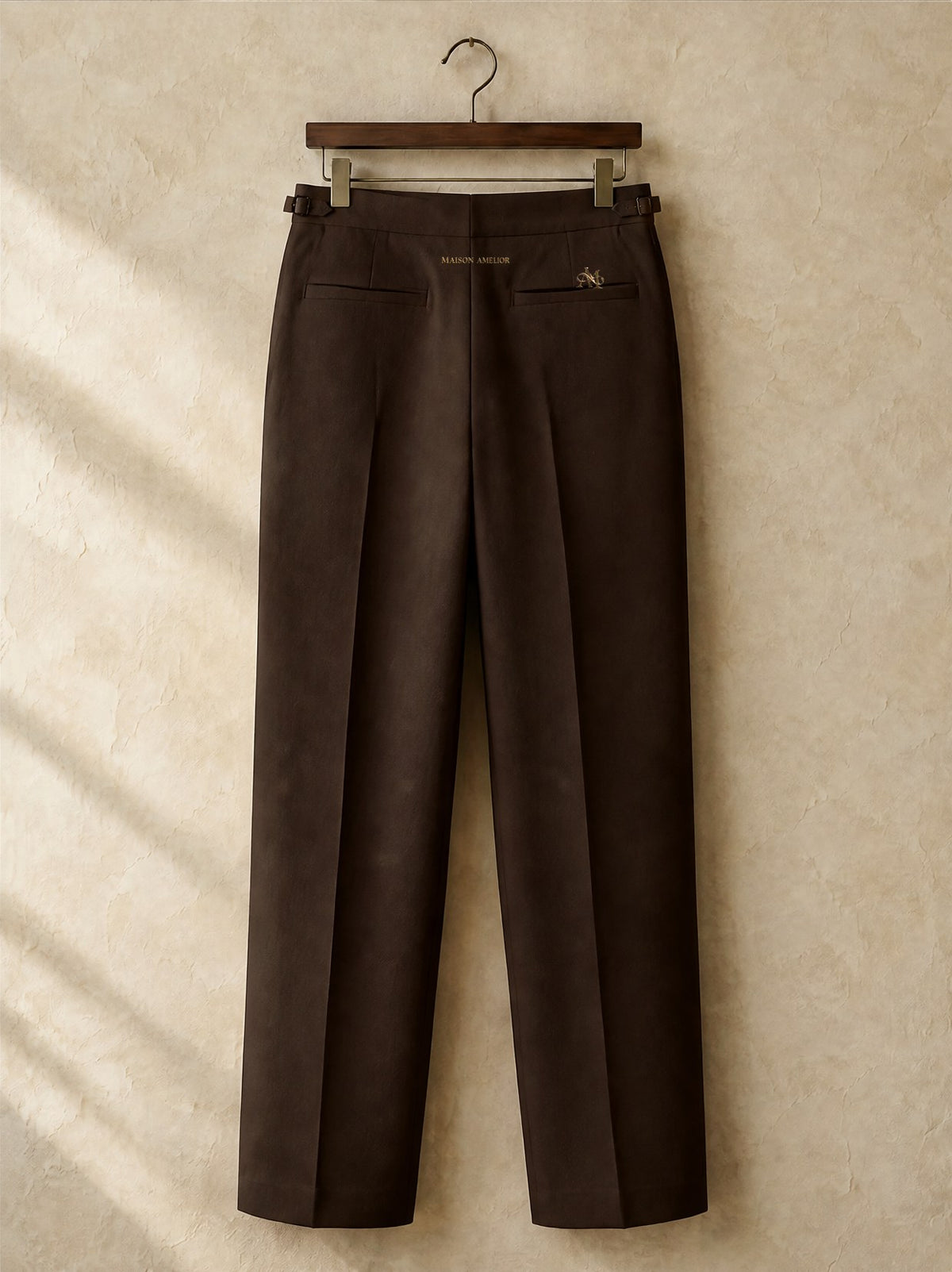 Le Pantalon à Pinces — Brown — Back